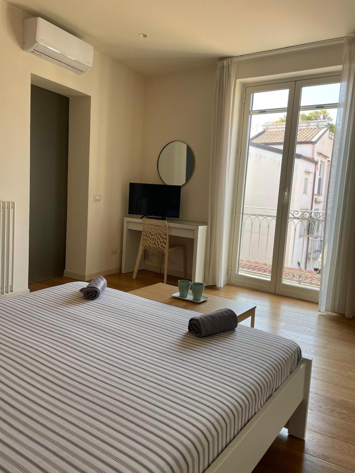 Le Stanze Di Federico E Costanza Luxury Apartments Palermo Exterior foto